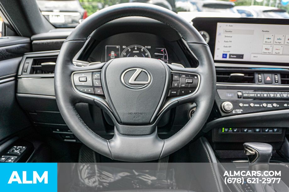 Used 2024 White Lexus 350 image 28