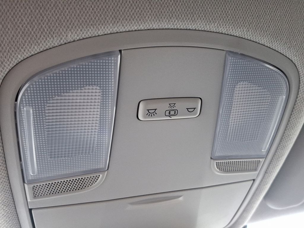 2022 Hyundai Kona SEL 27