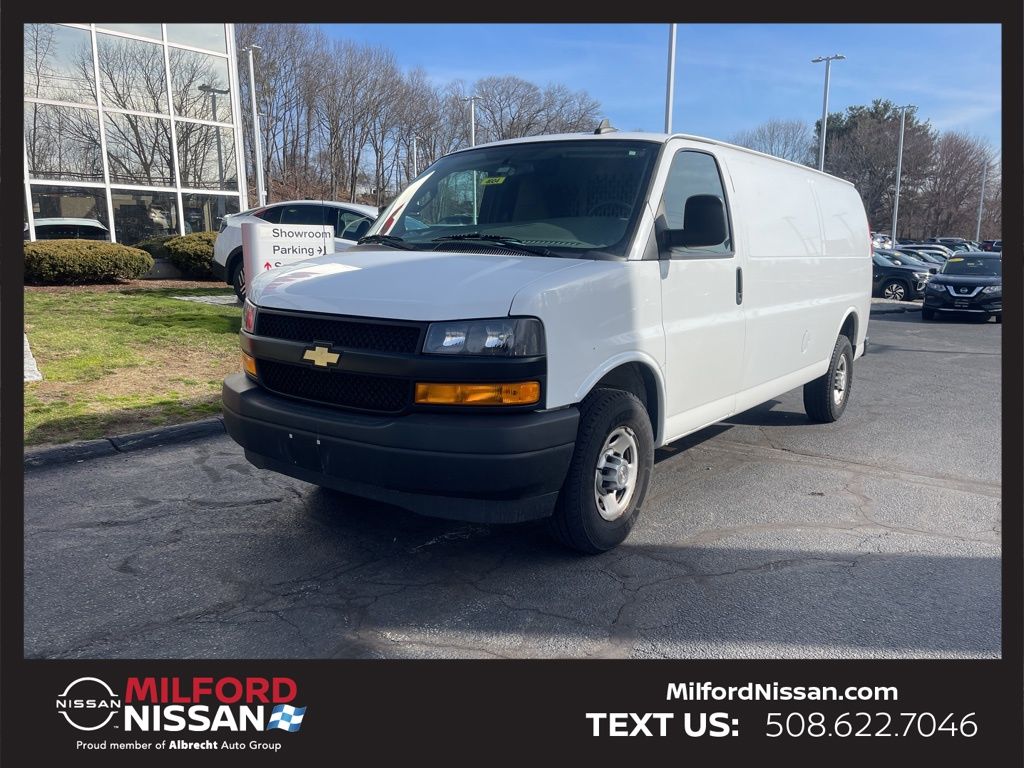 2022 Chevrolet Express Cargo 3500 Extended RWD