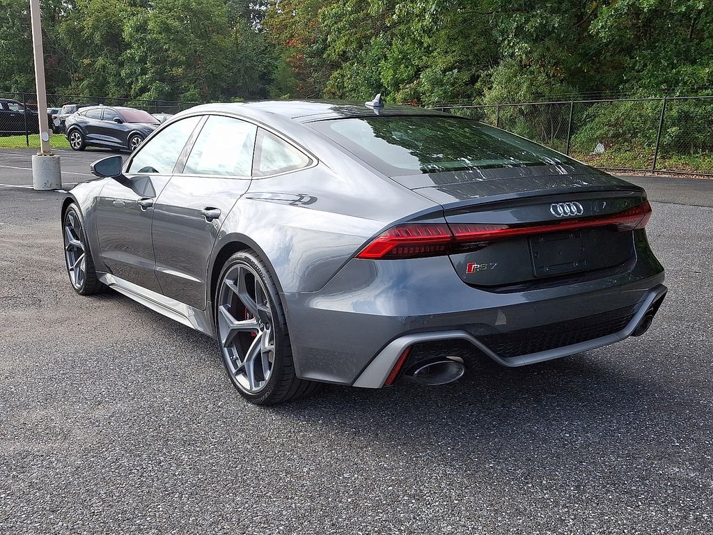 Thumbnail: 2026 Audi RS 7 - 3
