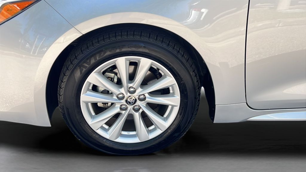 Certified Used 2025 Silver Toyota SE image 25