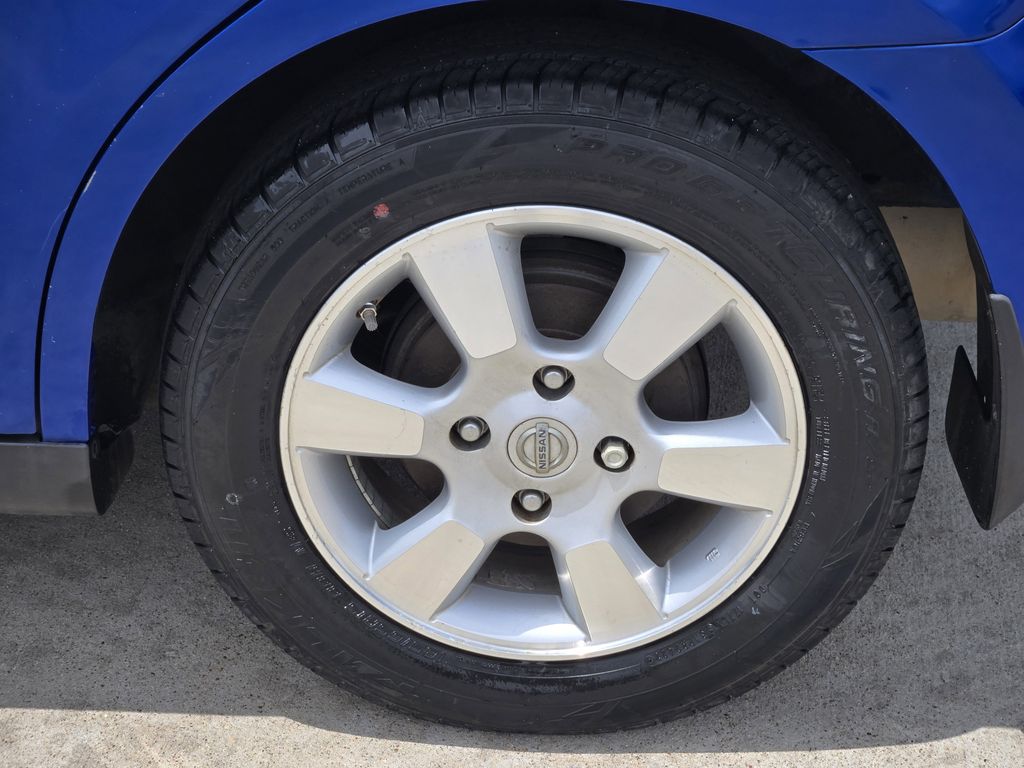 2012 Nissan Versa 1.8 S - 7