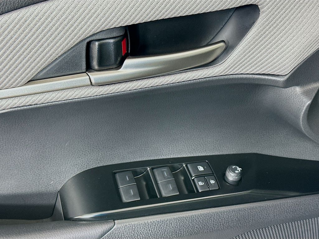 Thumbnail: 2025 Toyota Camry - 17