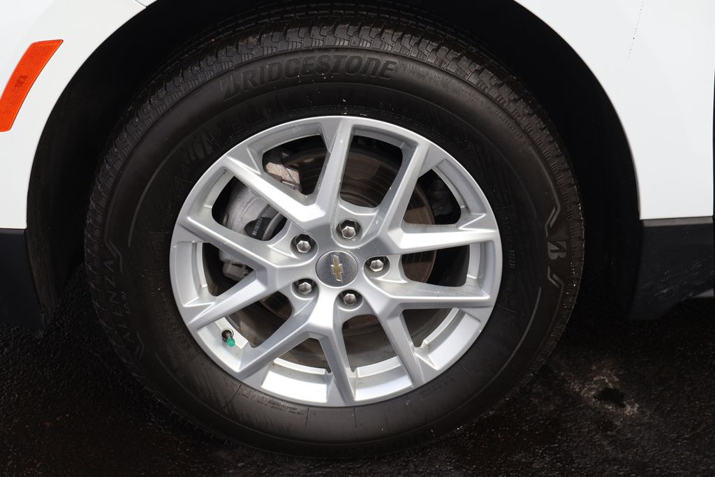 Thumbnail: 2024 Chevrolet Equinox - 14