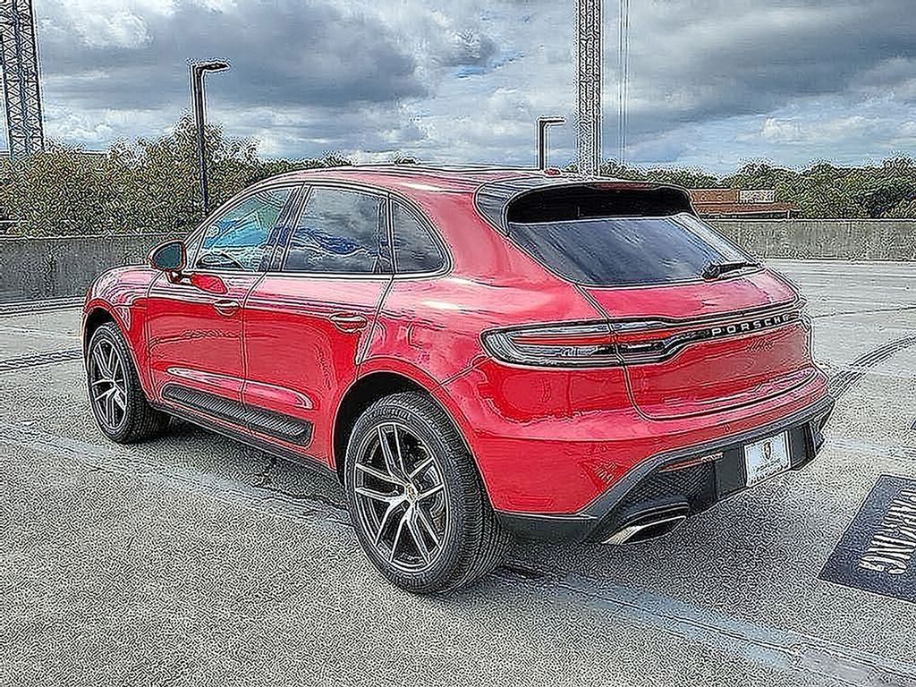 Thumbnail: 2025 Porsche Macan - 6