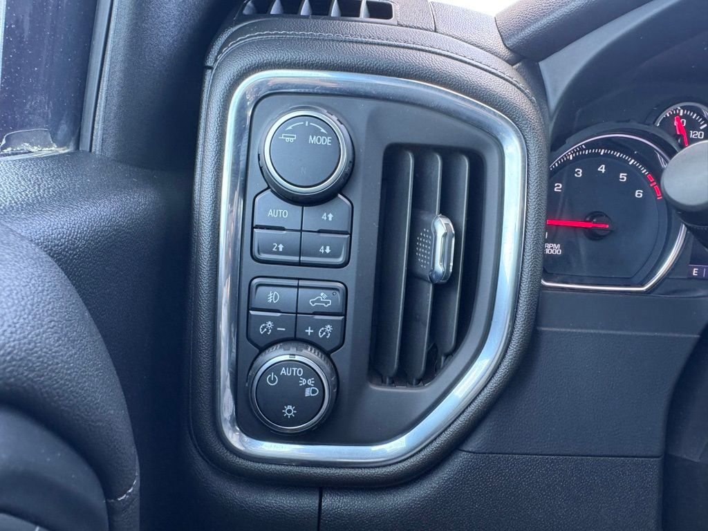 ChevroletSilverado 150015