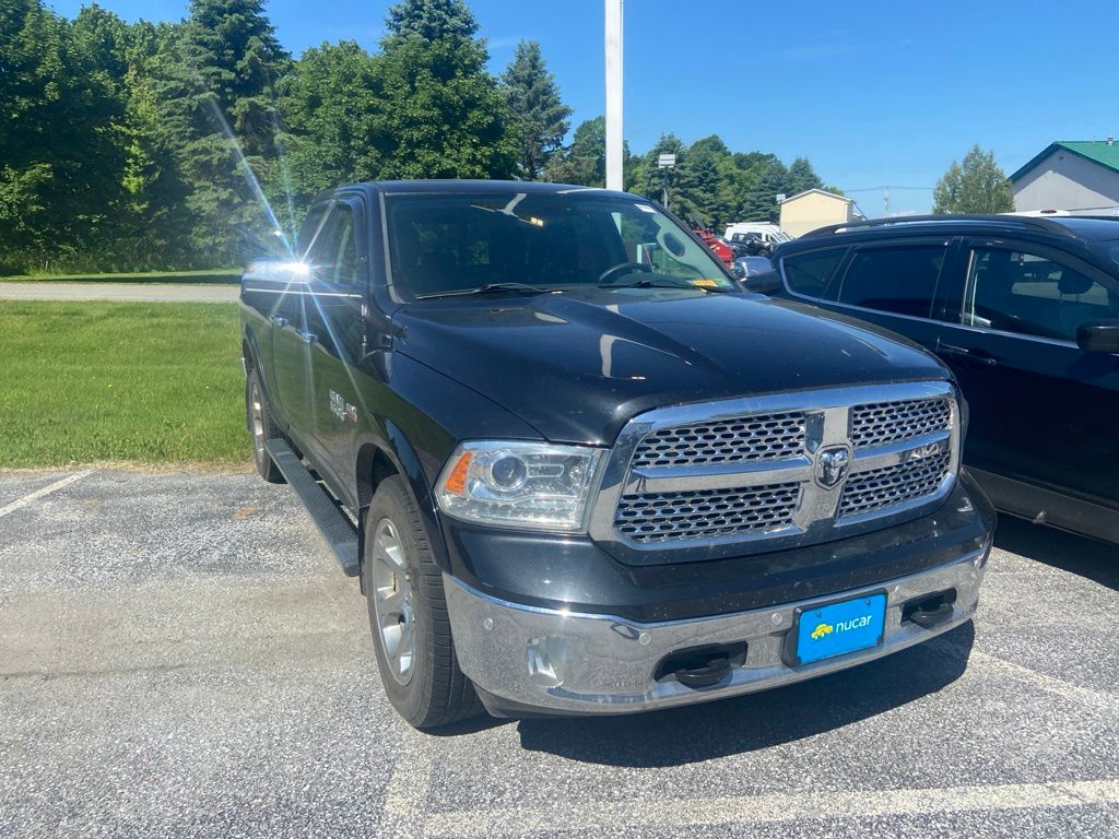 2015 RAM 1500 Laramie Quad Cab 4WD