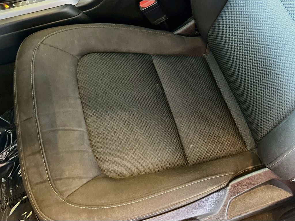 Used 2022 Gray Chevrolet LT image 19
