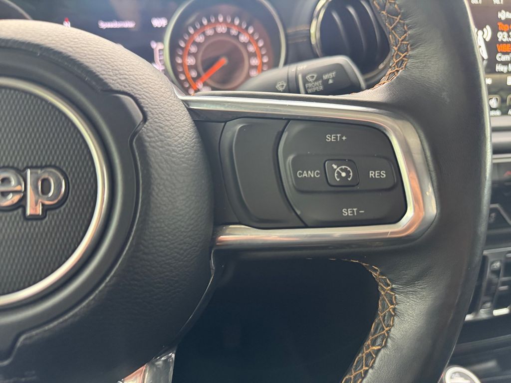 Used Car 2023 Jeep Gladiator  Overland For Sale Under $35,000 In Round Rock, Texas