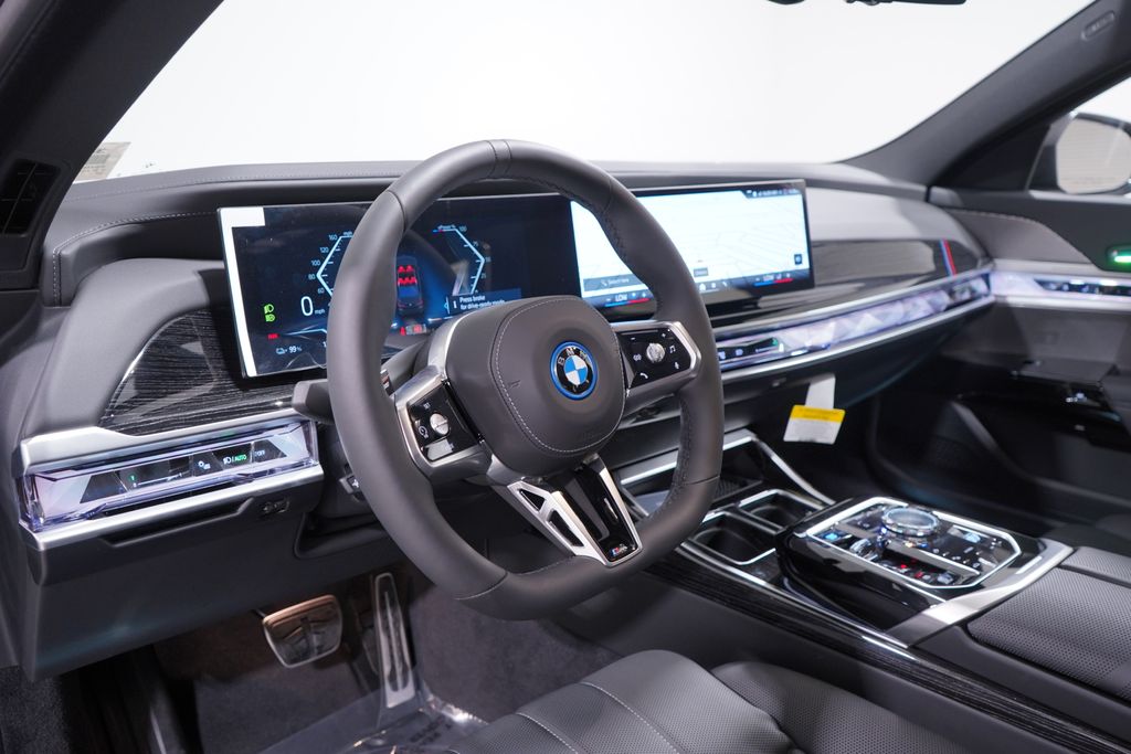 2025 BMW i7 eDrive50 6