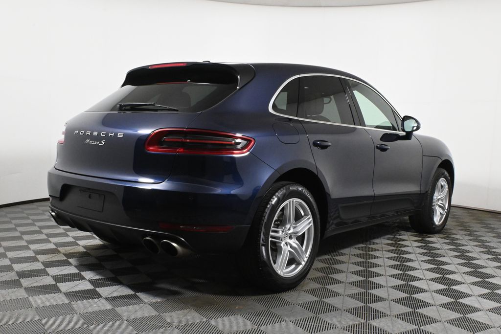 Thumbnail: 2018 Porsche Macan - 7