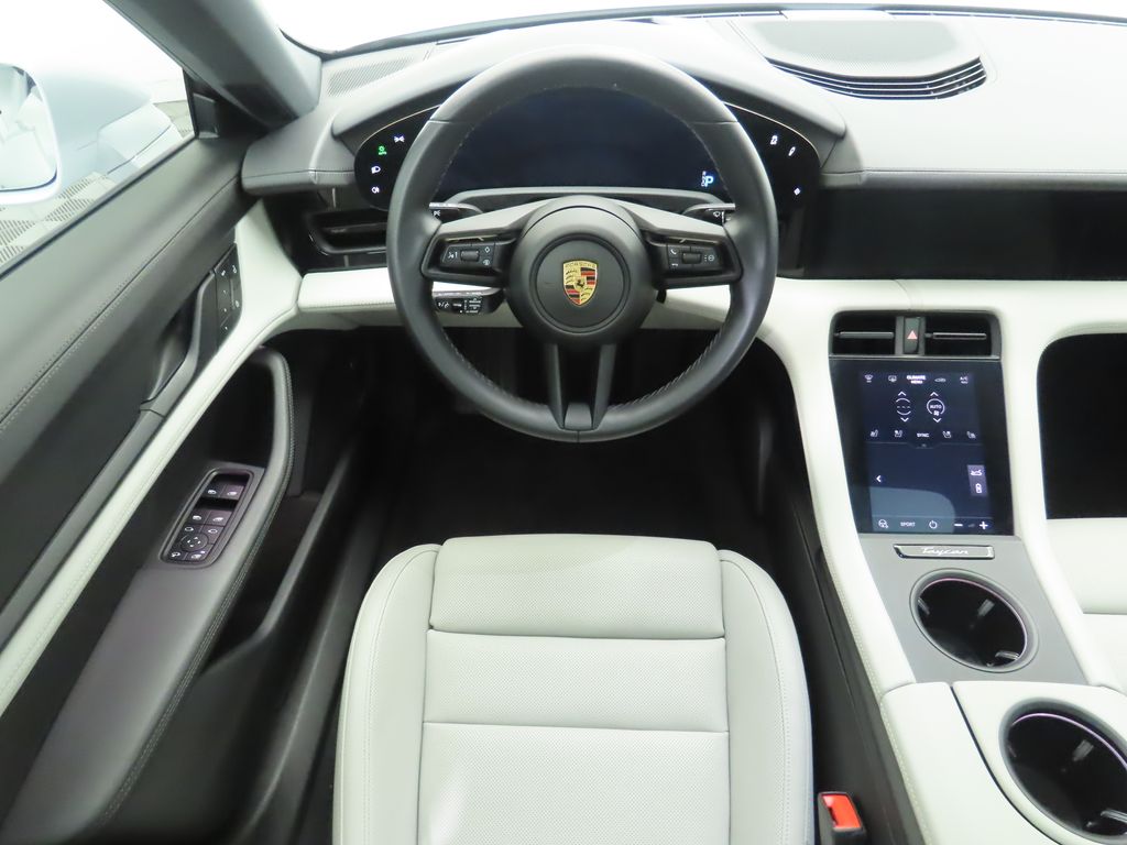Thumbnail: 2022 Porsche Taycan - 12