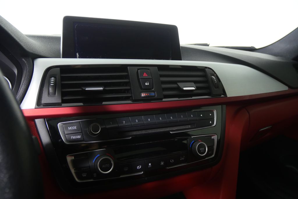 Thumbnail: 2014 BMW 4 Series - 15