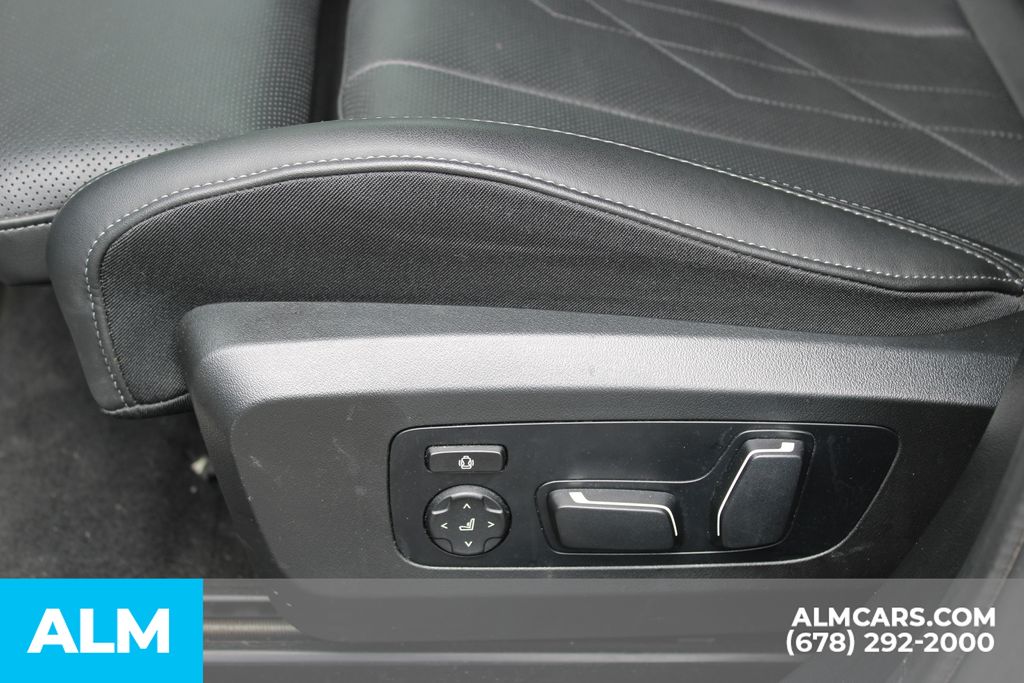 Used 2025 White BMW 30 xDrive image 12