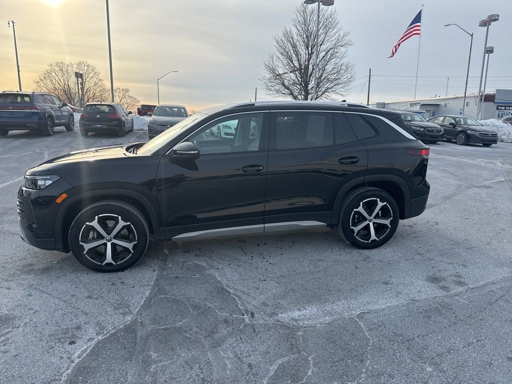 2025 Volkswagen Tiguan 2.0T SE Black at Subaru and VW of Moon Township