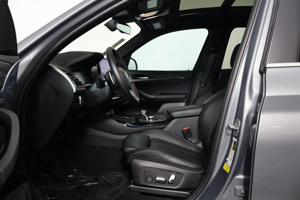 Thumbnail: 2023 BMW X3 - 10