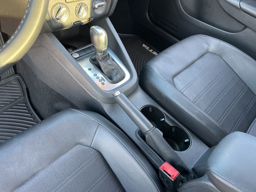 2014 Volkswagen Jetta SEL 19