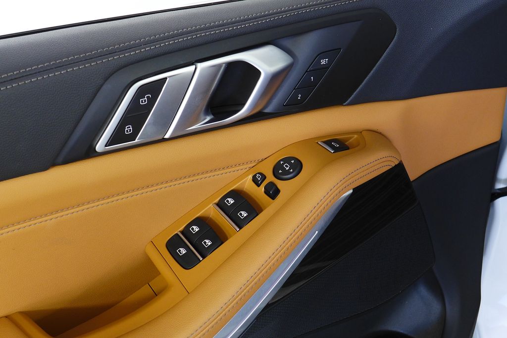 Thumbnail: 2023 BMW X5 - 12