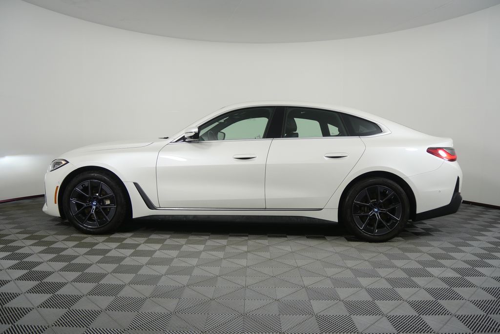 Thumbnail: 2023 BMW i4 - 6