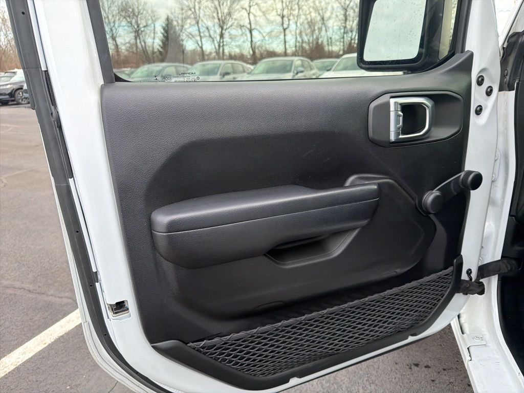 Thumbnail: 2021 Jeep Wrangler - 19