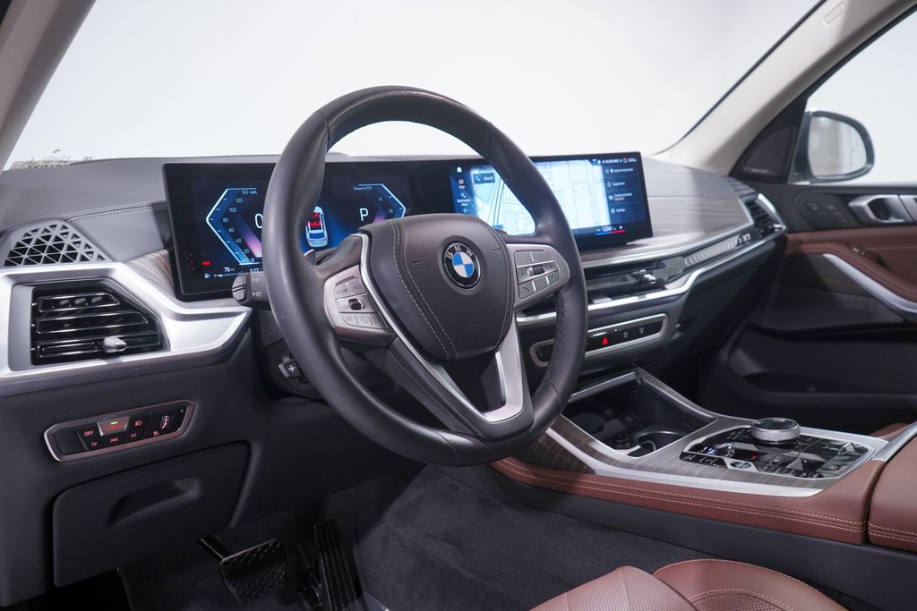 2023 BMW X7 xDrive40i 6
