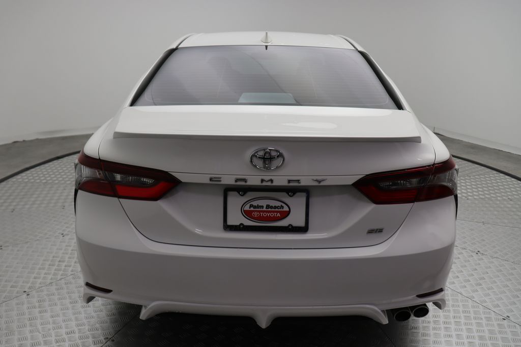2024 Toyota Camry SE 10