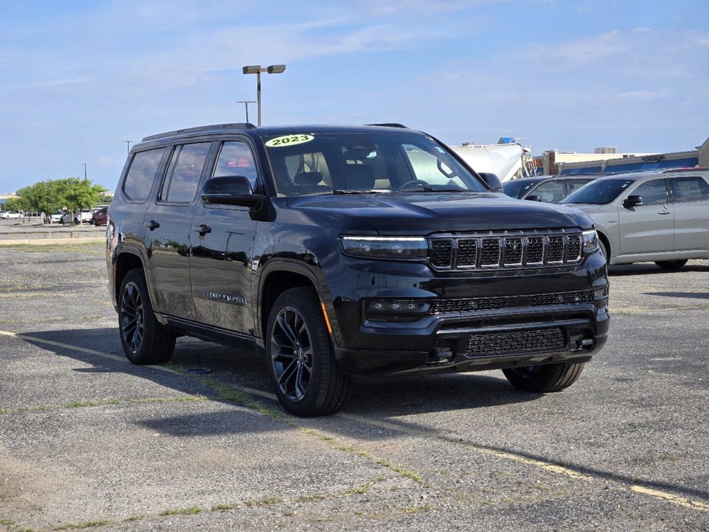 2023 Jeep Grand Wagoneer Series III 2