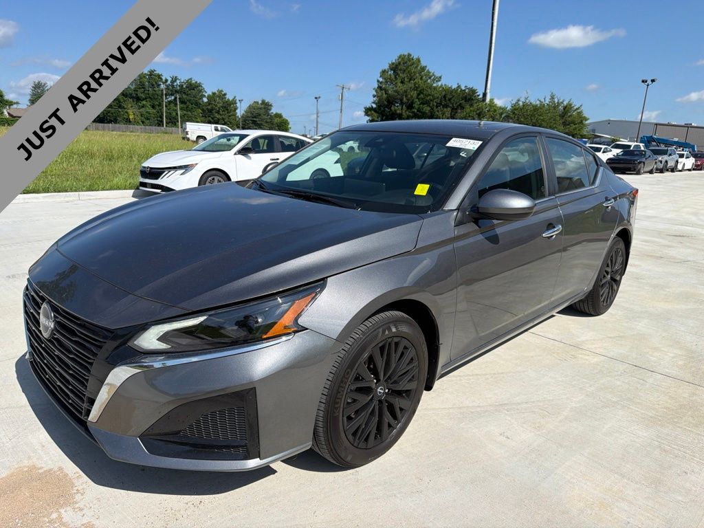 Gray (Gun Metallic) 2025 Nissan Altima 2.5 SV AWD Sedan All-Wheel Drive Continuously Variable Transmission