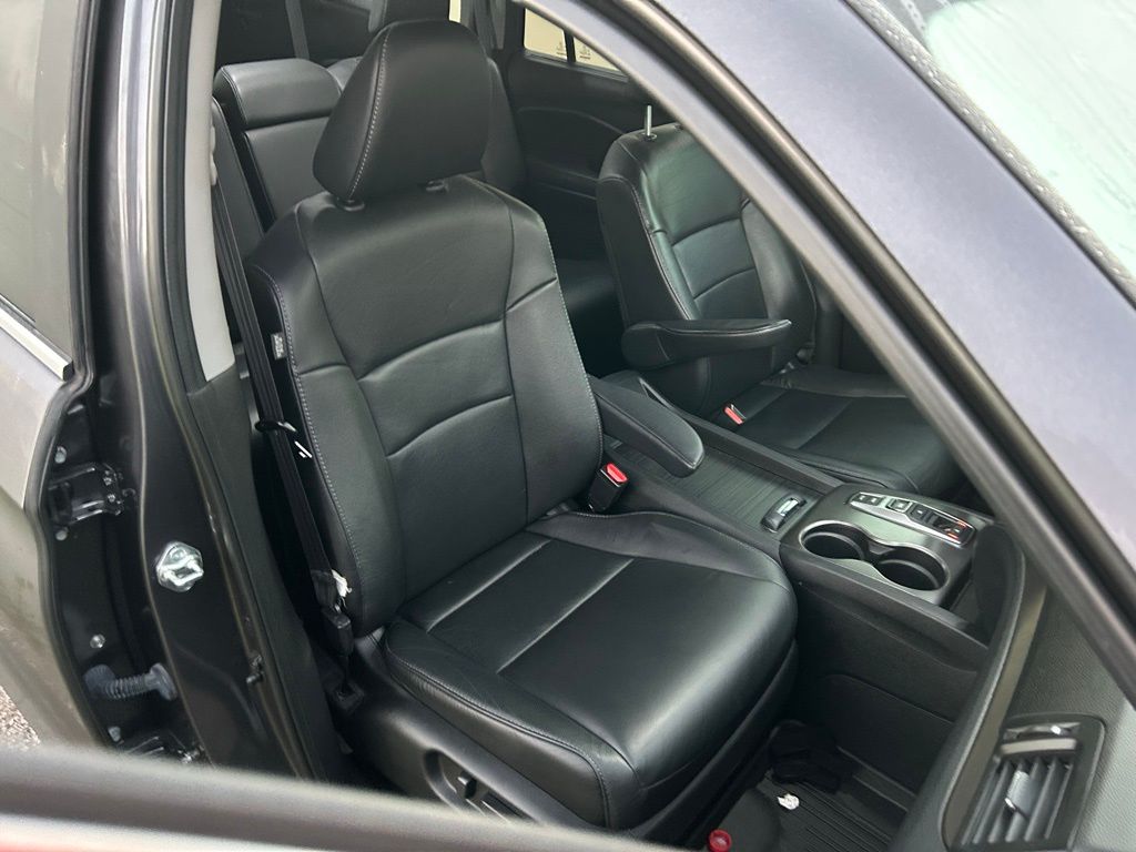 Thumbnail: 2021 Honda Pilot - 15