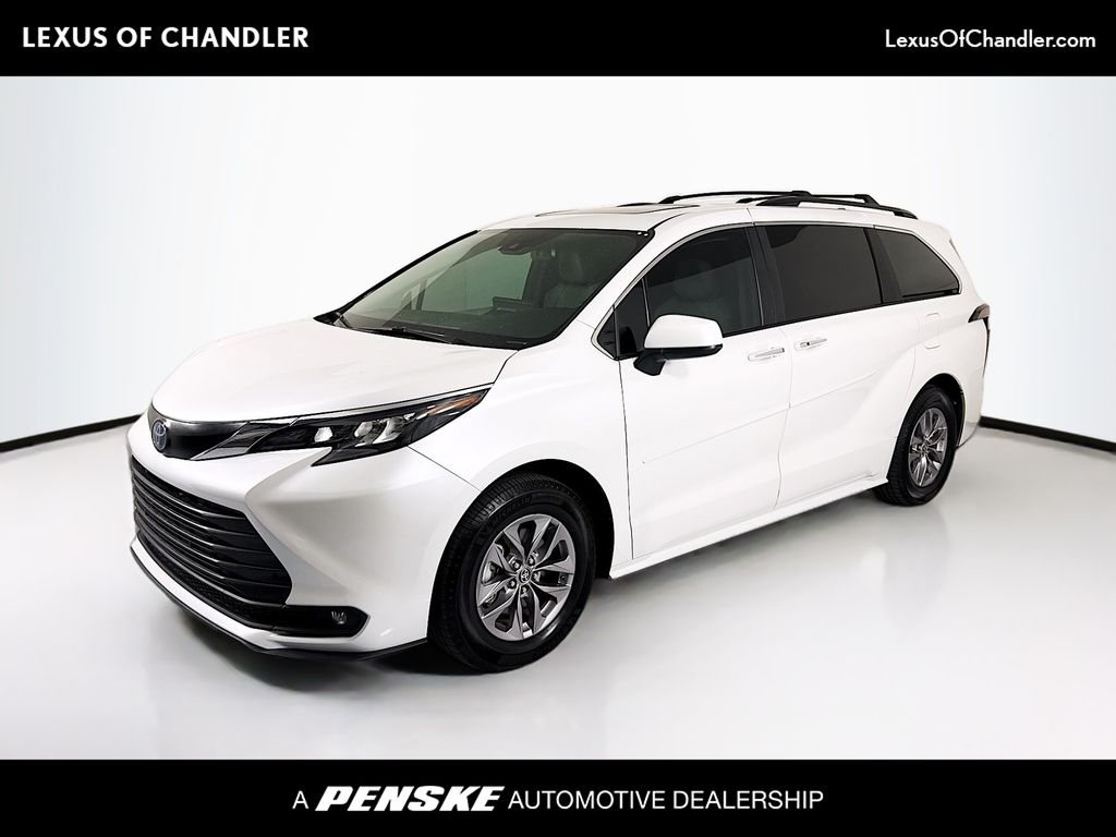 Thumbnail: 2025 Toyota Sienna - 1