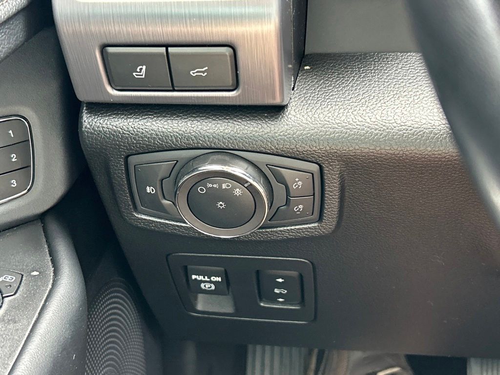 Certified Used 2019 White Ford Platinum image 30