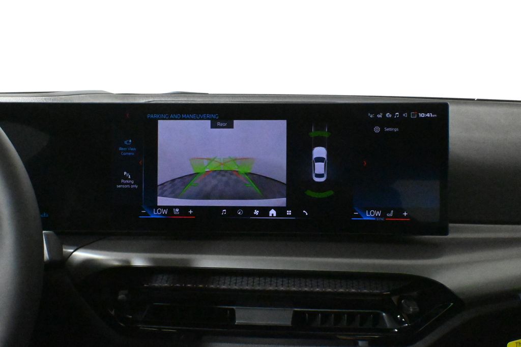 Thumbnail: 2025 BMW 2 Series - 23