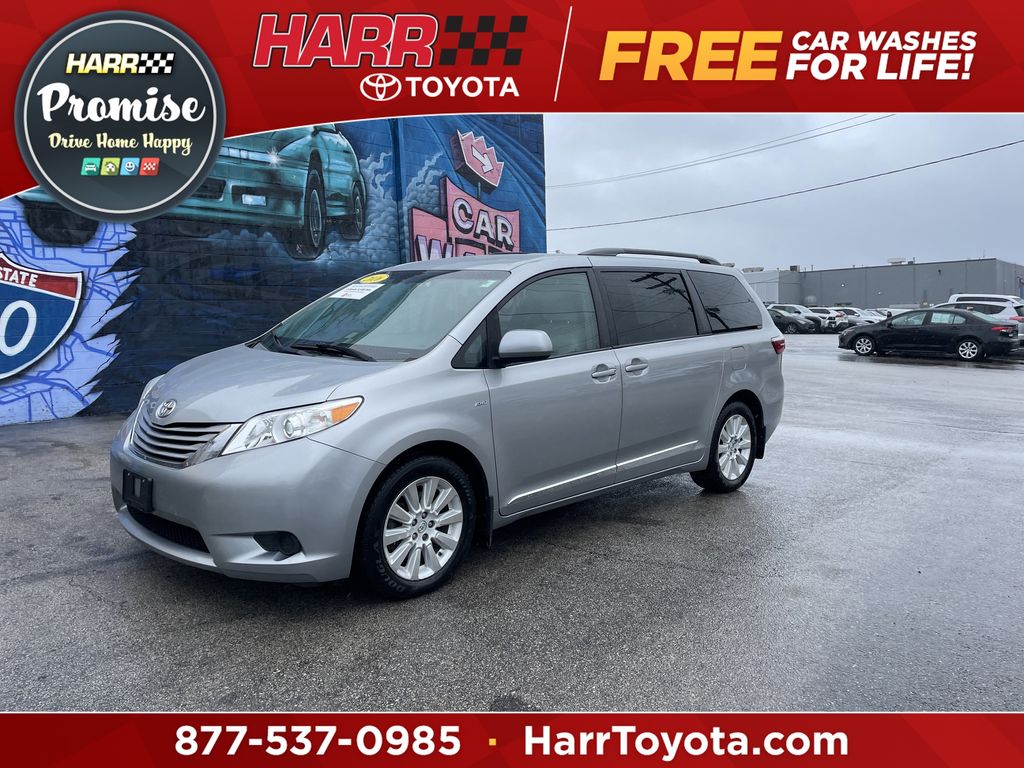 2016 Toyota Sienna LE V6 AWD 7-Passenger's photo
