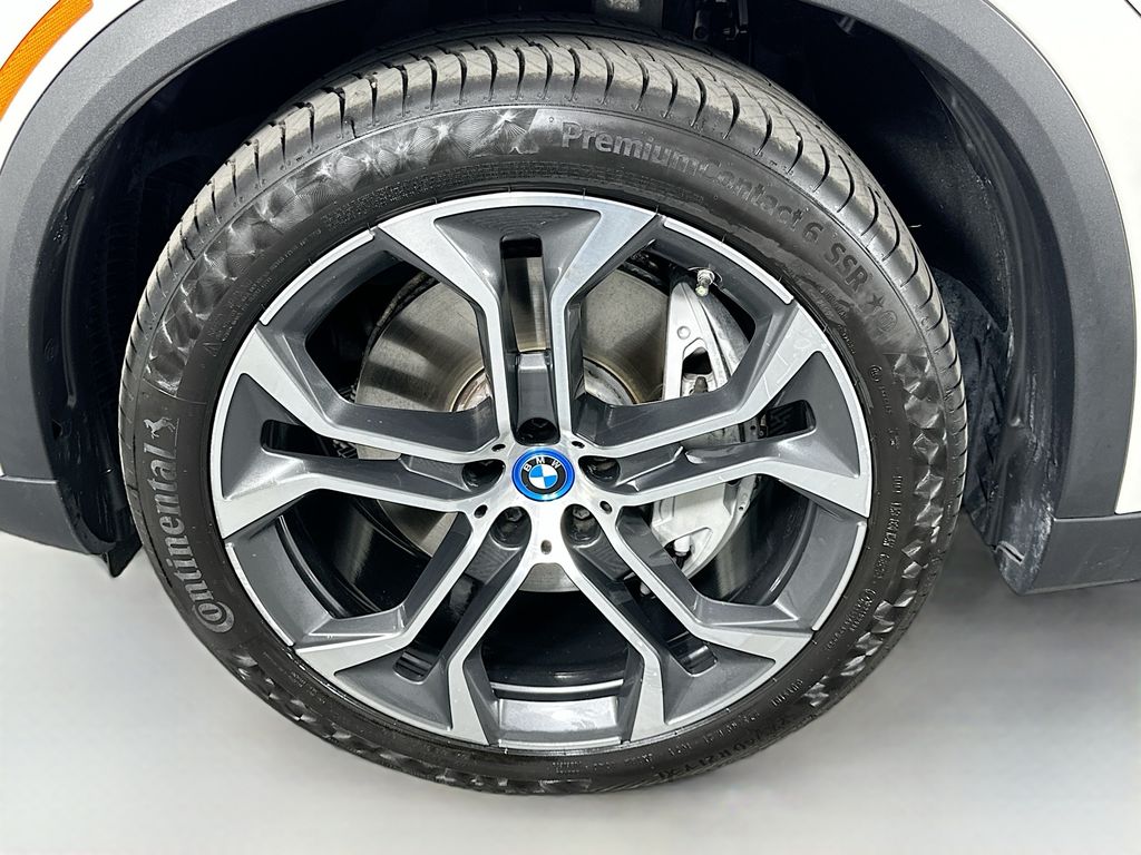 Thumbnail: 2025 BMW X5 - 32