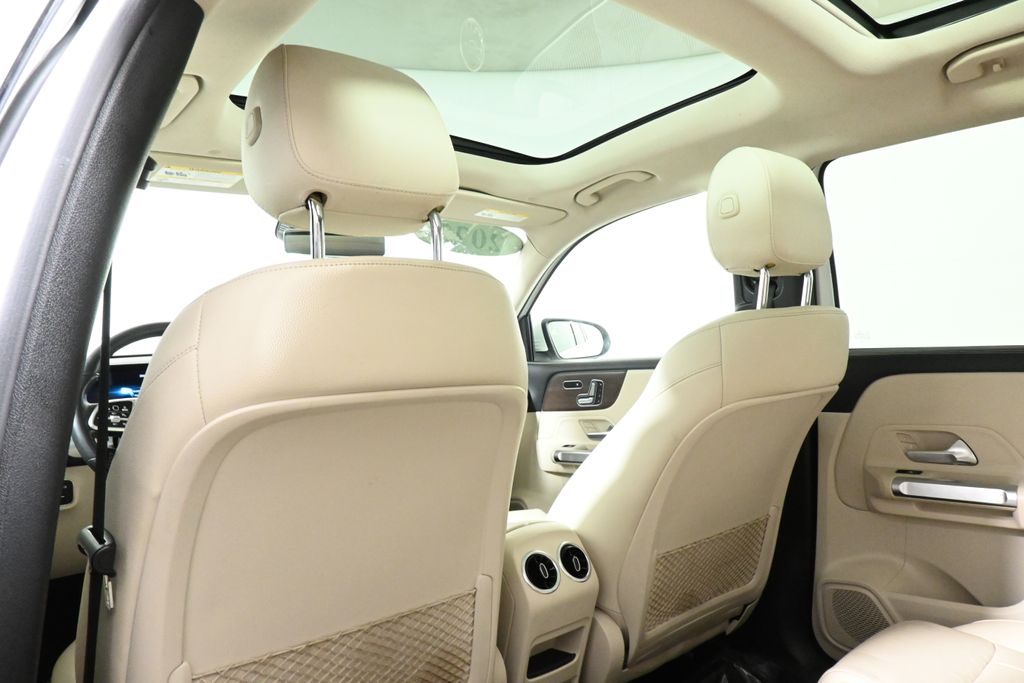 Thumbnail: 2022 Mercedes-Benz GLB - 30