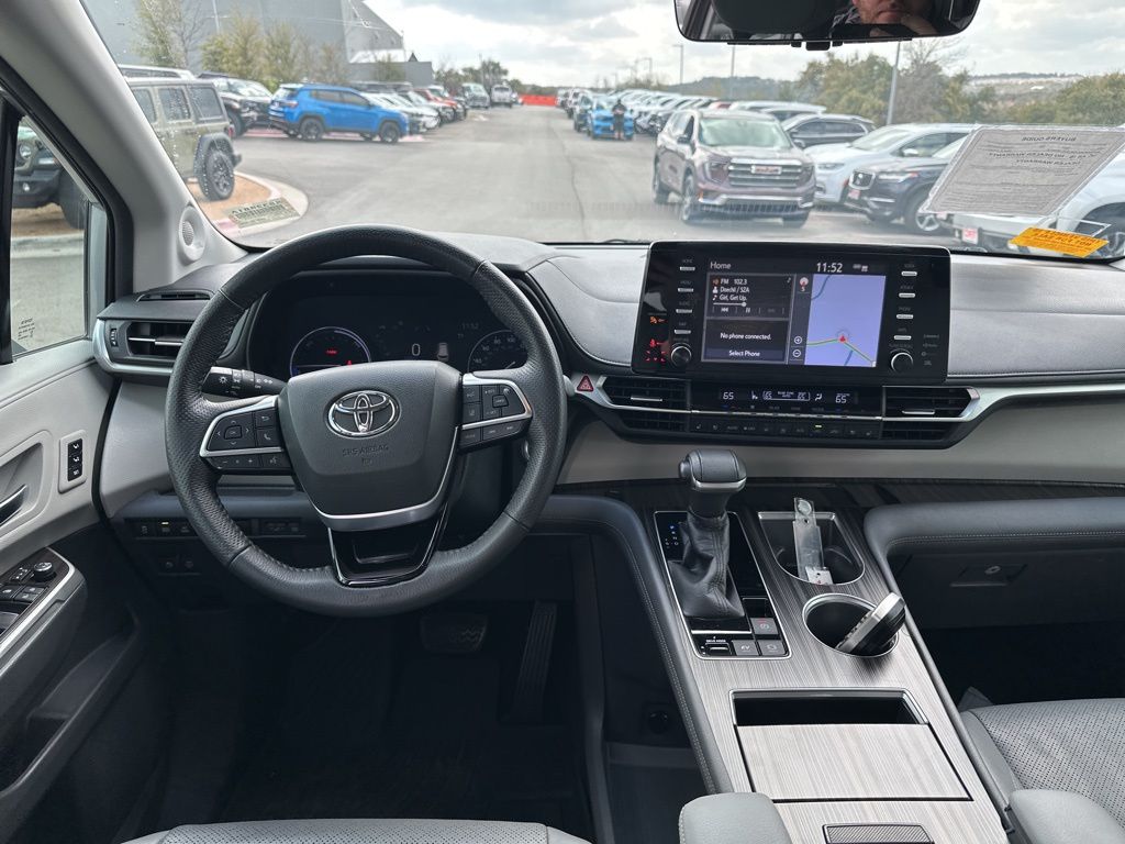 Used Car 2021 Toyota Sienna  For Sale Under $35,000 In Austin, Texas