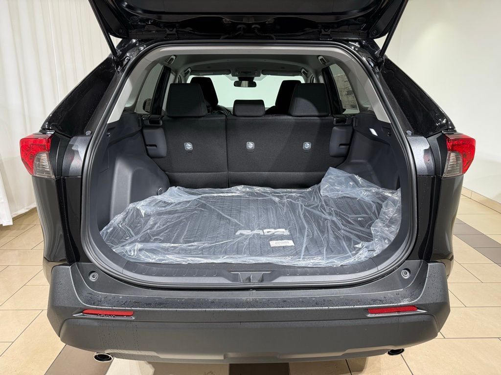 Thumbnail: 2025 Toyota RAV4 - 11