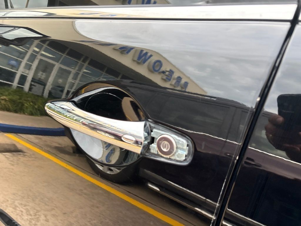 2022 INFINITI QX80 LUXE - 11