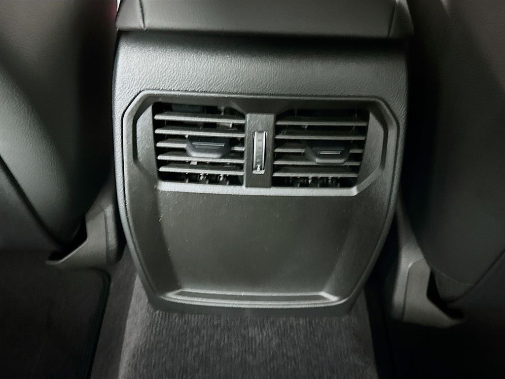 Thumbnail: 2026 BMW 4 Series - 18