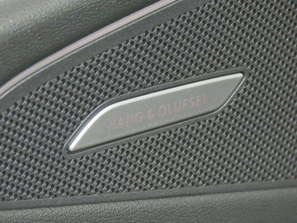 Thumbnail: 2027 Audi Q6 e-tron - 27