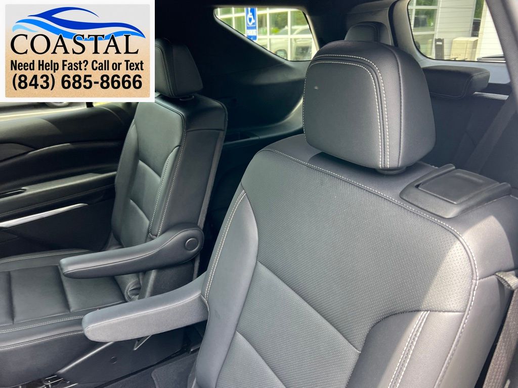 2025 Chevrolet Traverse LT White at Bob Mills Chevrolet