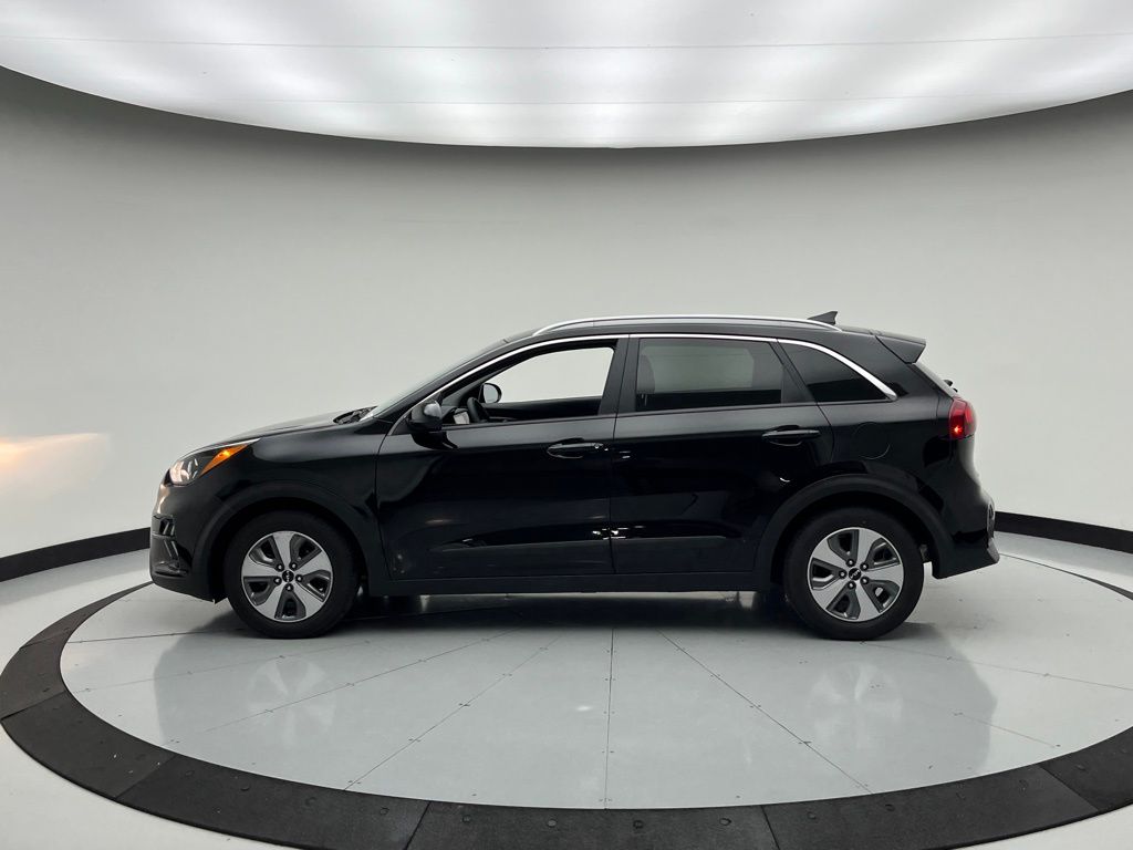 Thumbnail: 2022 Kia Niro - 8