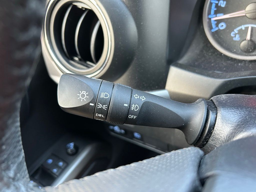 2023 Toyota Tacoma SR5 20