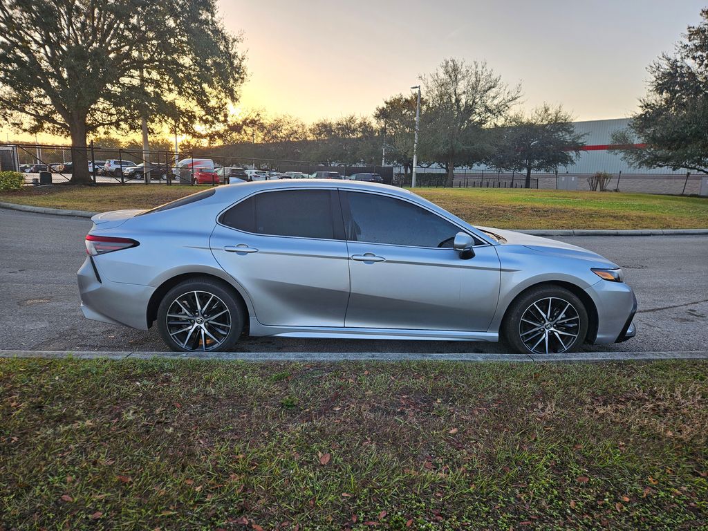 2023 Toyota Camry SE 5