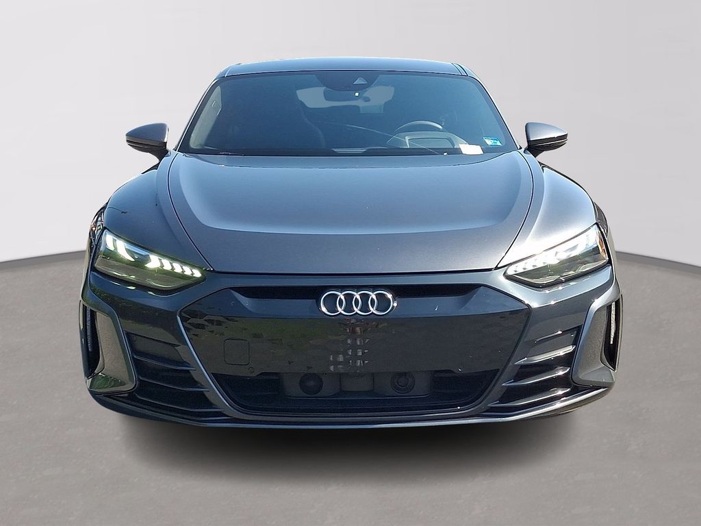 Thumbnail: 2022 Audi e-tron GT - 2
