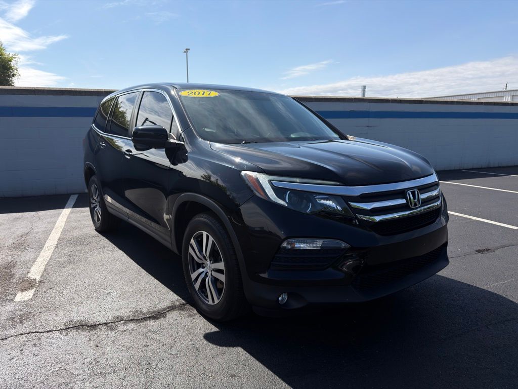 Thumbnail: 2017 Honda Pilot - 7