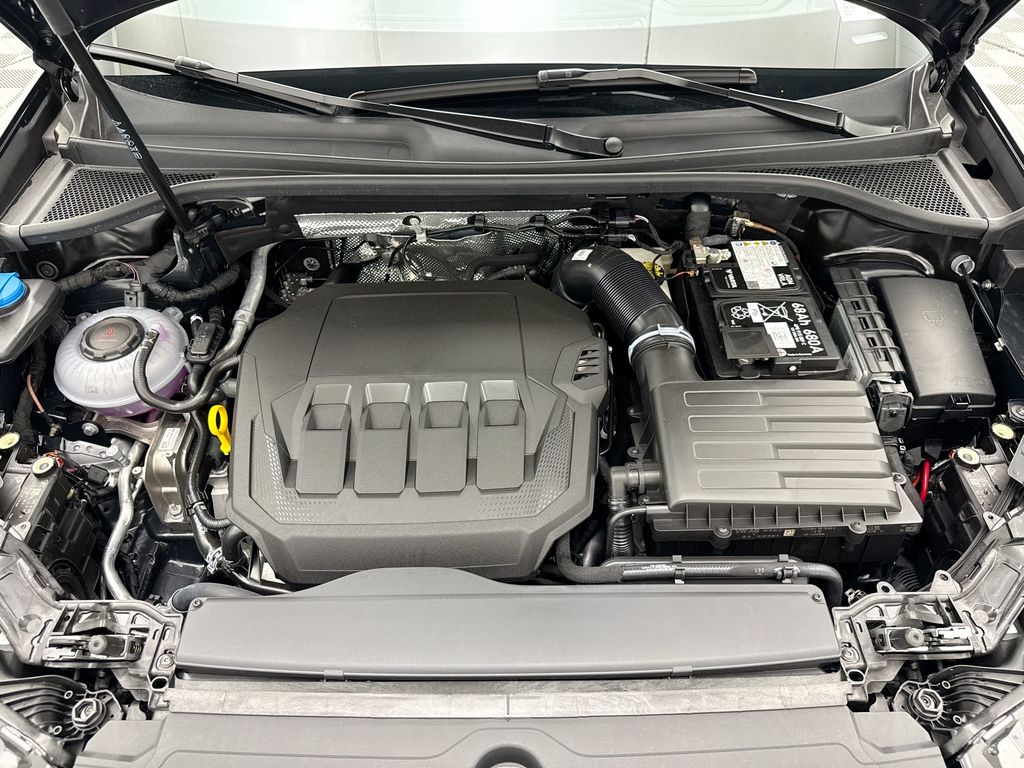 Thumbnail: 2025 Audi Q3 - 27