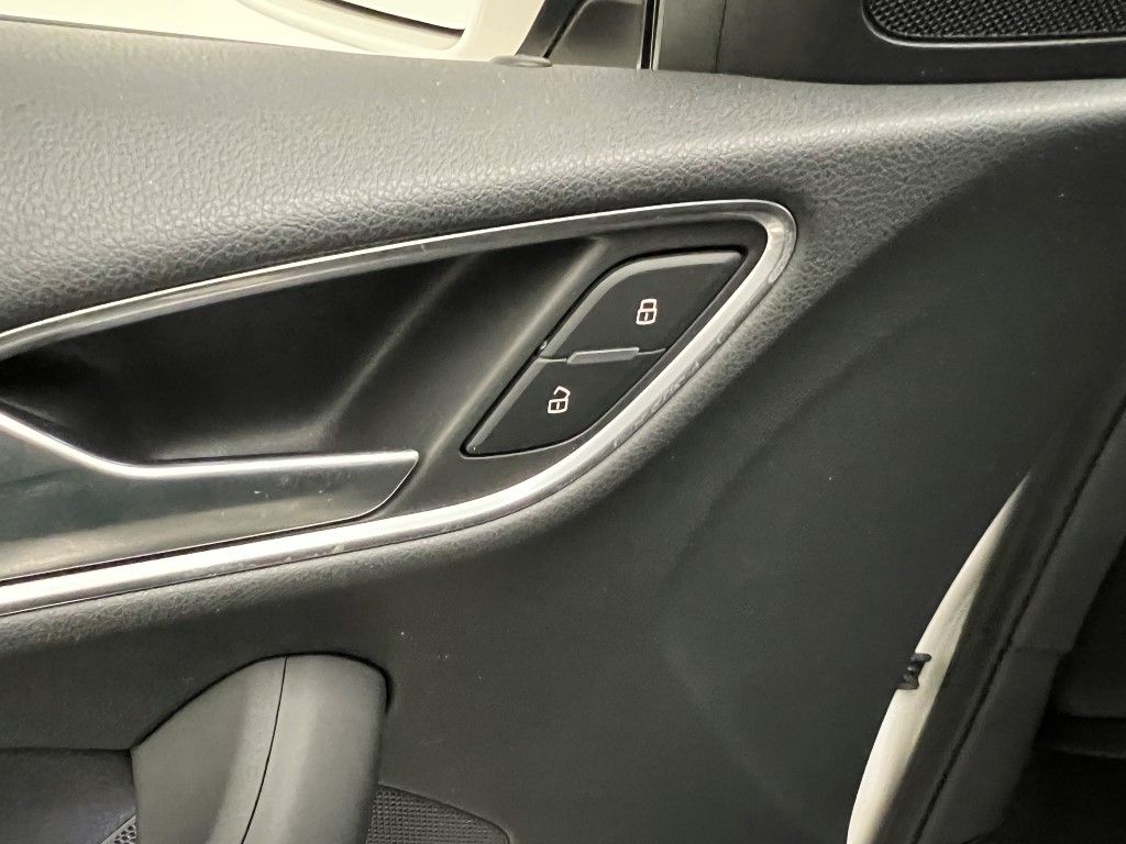 Thumbnail: 2017 Audi Q3 - 30