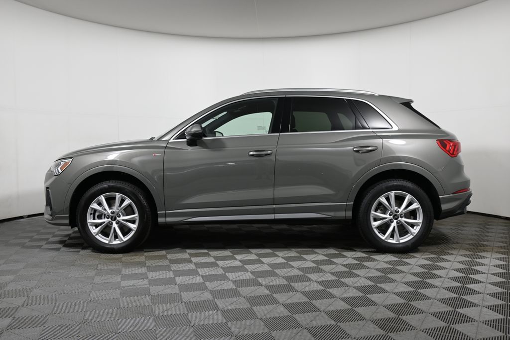 Thumbnail: 2025 Audi Q3 - 2