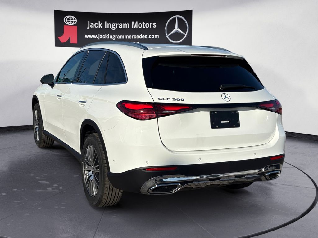 new 2026 Mercedes-Benz GLC car